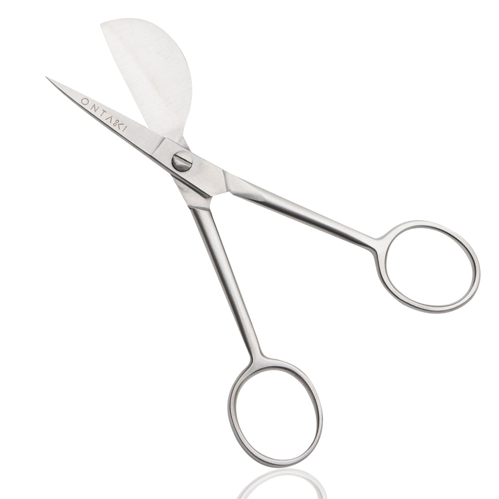 Duckbill Scissors 4.5", carbon steel, ideal for fabrics and needlework.